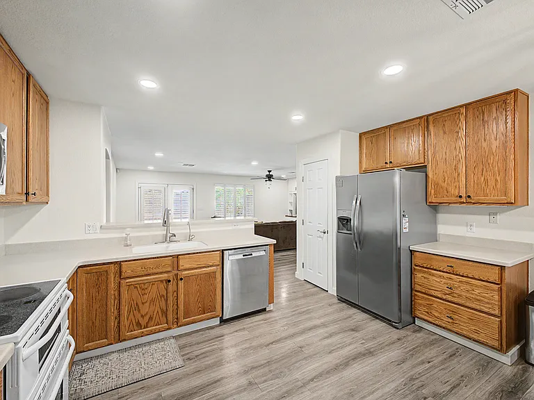 1117 N 93rd Pl — Photo 5
