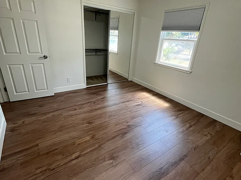 800 N Griffith Park Dr — Photo 17