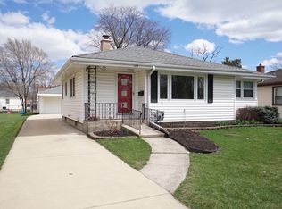 109 N Charles Ave, Villa Park, IL