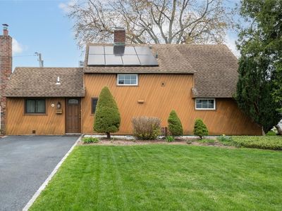 17 Plant Lane, Westbury, NY, 11590