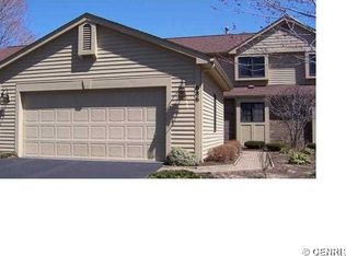 686 N Cove Dr, Webster, NY 14580