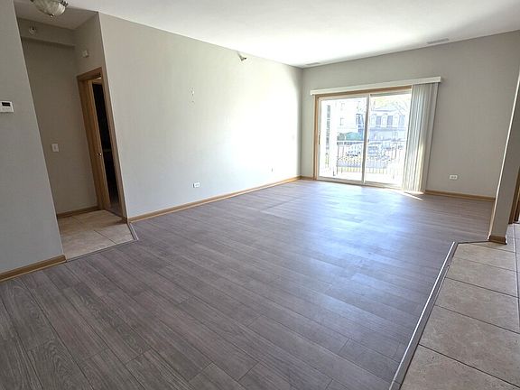 5th image of 1990 Larkin Ave #14