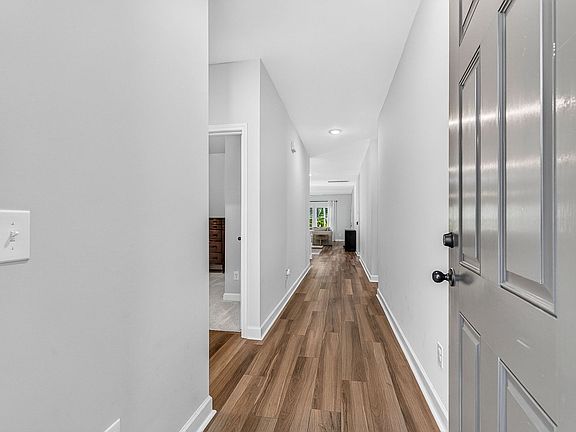 5th image of 3177 Safe Harbor Way