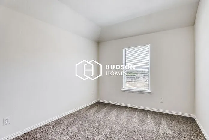 940 S Holly Ave — Photo 8