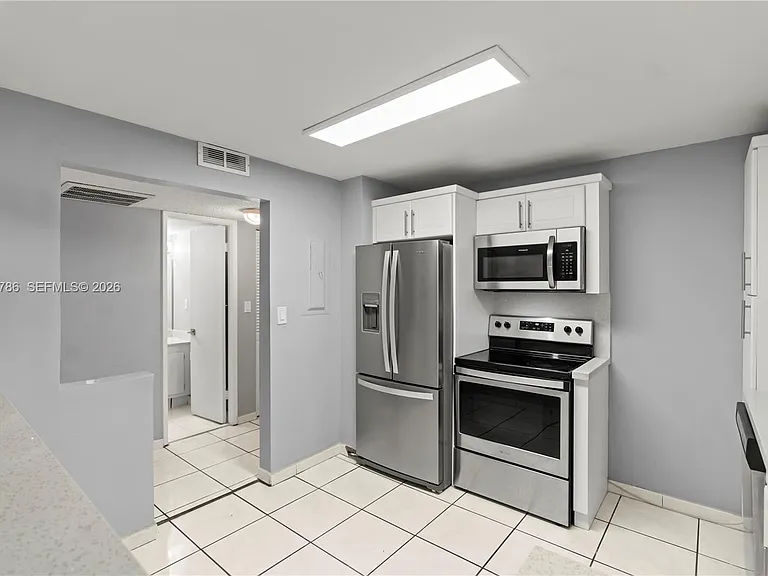 18151 NE 31st Ct #305 — Photo 13