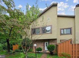 10691 Spring Oak Ct, Burke, VA 22015