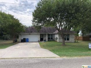 110 Tanglewood Dr, Seguin, TX 78155