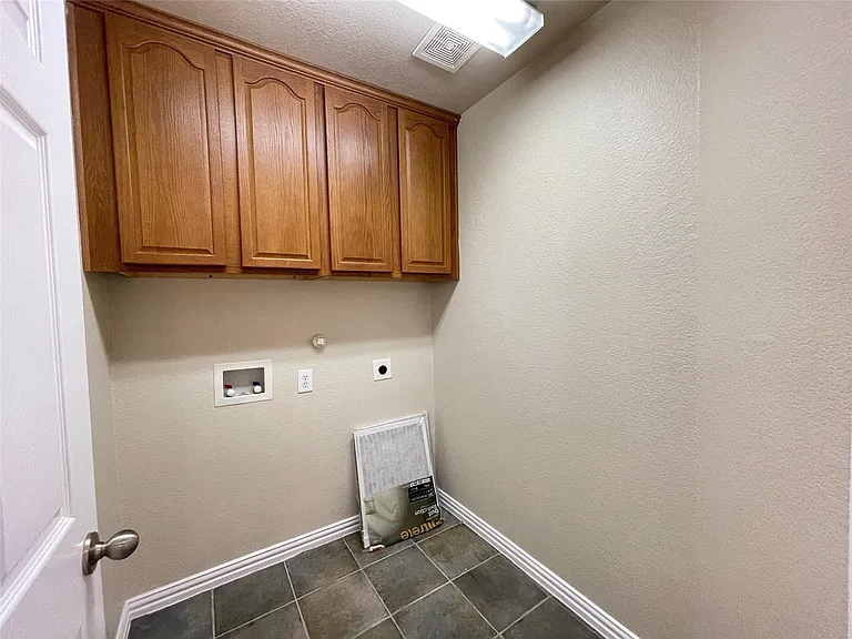 2902 Madison Dr — Photo 26