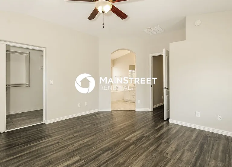 3224 S 92nd Dr — Photo 9