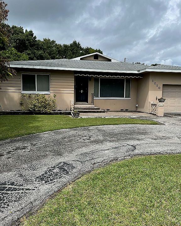 1010 Snell Isle