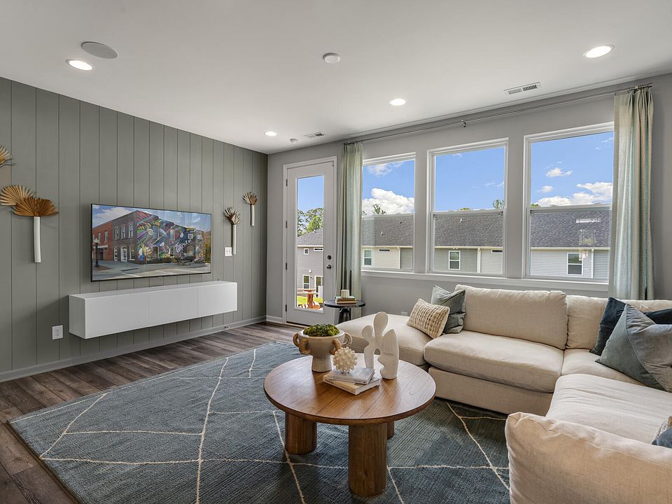 1st image of 140 Lennei Ln