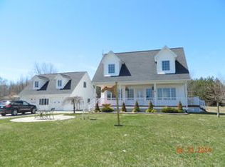 5459 Lakeshore Rd, Deckerville, MI 48427