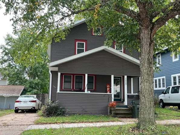 1008 W 2nd St, Cedar Falls, IA 50613