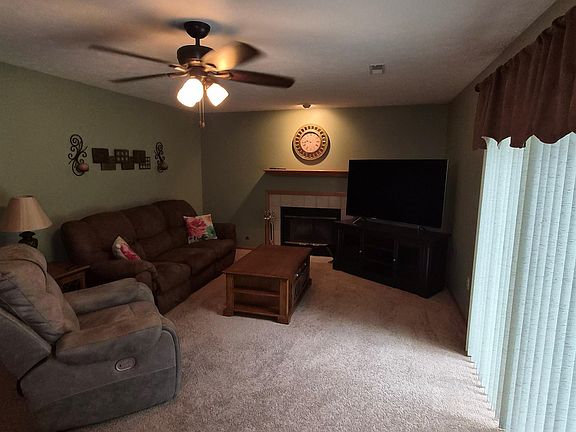 3rd image of 5685 Alma Dr