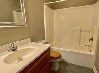 102 N Stone St, Fulton, MS 38843