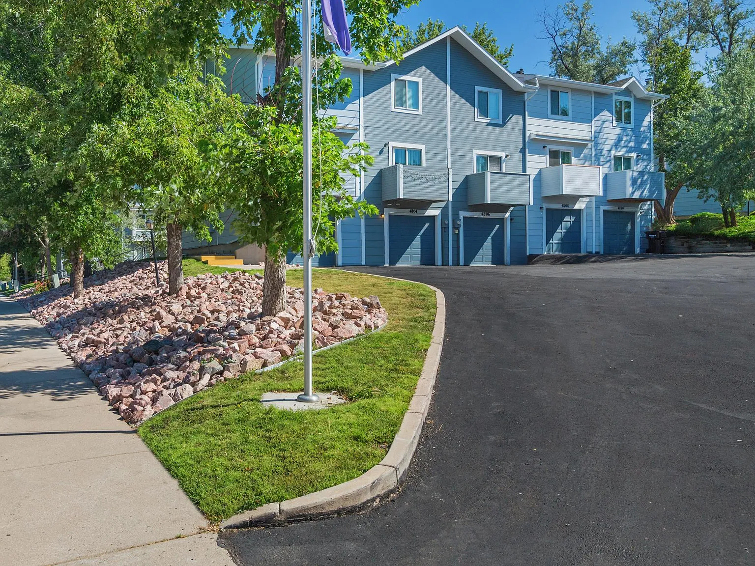 Carefree Village Townhomes — Photo 4
