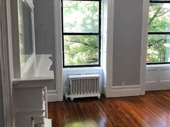 4th image of 105 W 105th St #2EF