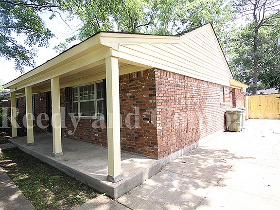 3rd image of 1838 Dorrie Ln