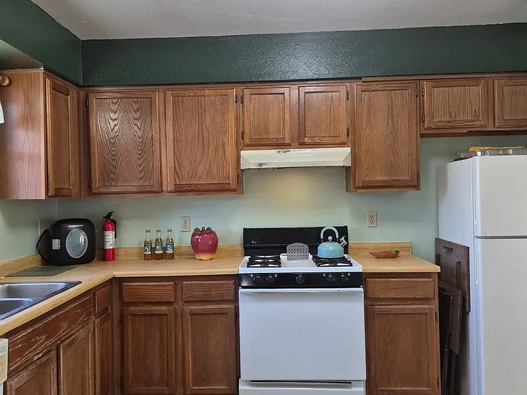 801 Casper Rd SE — Photo 1