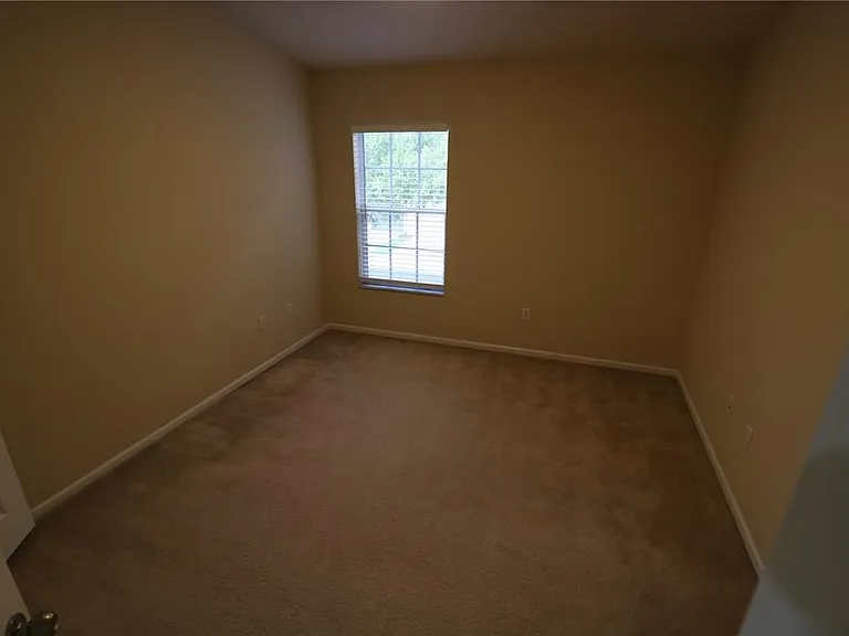 4866 Pond Ridge Dr — Photo 32