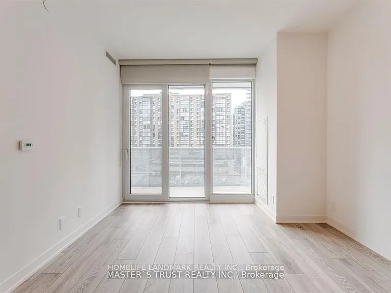 15 Holmes Ave #504 — Photo 5