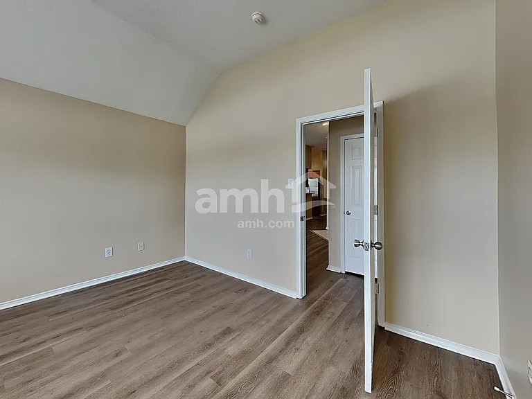 210 Hilltop Dr — Photo 9