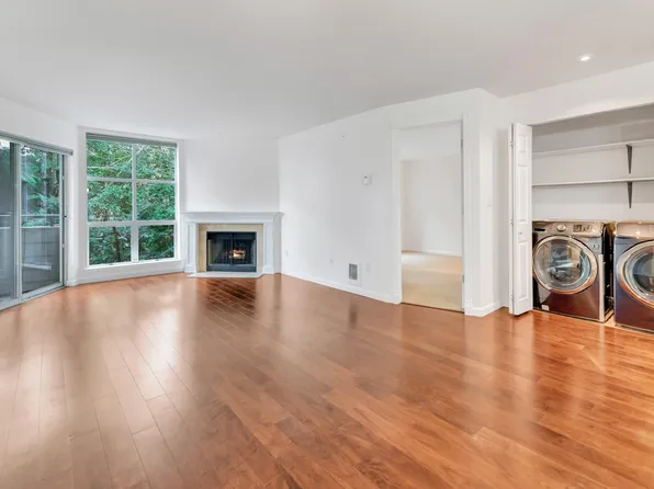 424 102nd Ave SE APT 107, Bellevue, WA 98004
