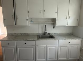303 Lafayette St APT 1, Pawtucket, RI 02860