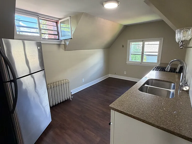 400 Linwood Ave #5 — Photo 5