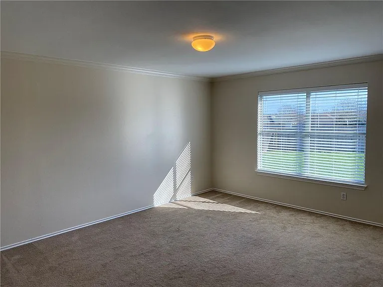 804 Sherry Dr — Photo 9