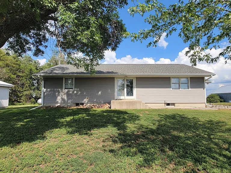 4453 E Cedar Rd — Photo 2