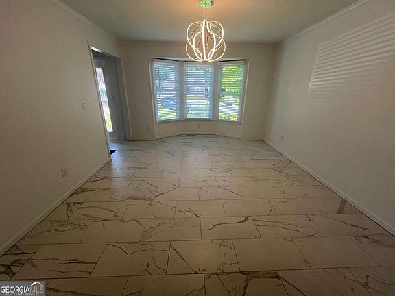 3rd image of 3590 Forest Glen Trl