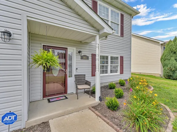 103 Northern Ct, Mount Hope, WV 25880