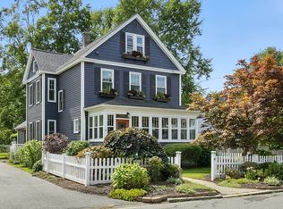 38 Clark St, Easthampton, MA 01027