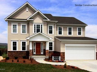 6363 Herons Landing Dr, Radford, VA 24141