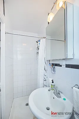 Rented by Keller Williams NYC | media 26