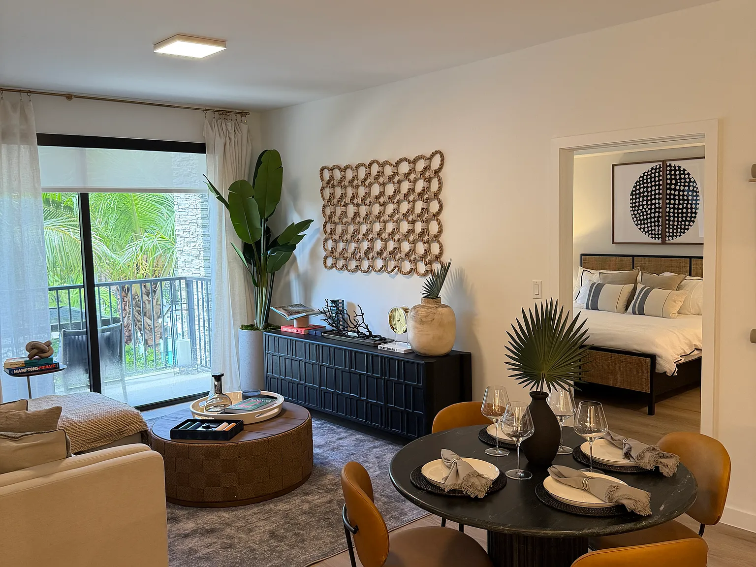2 bed, 1110 sqft, $2,550 — Photo 4
