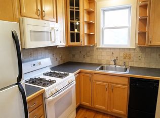 74 Bacon St #2, Waltham, MA 02451