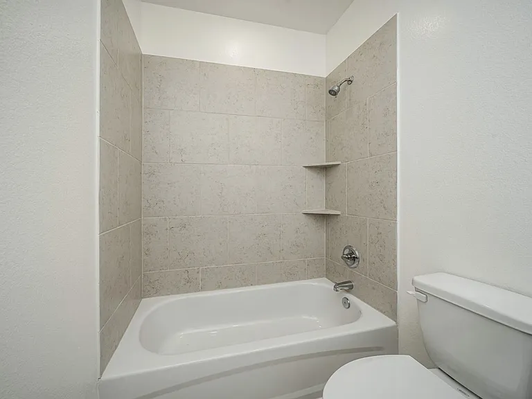 8434 Adelaide Dr — Photo 54