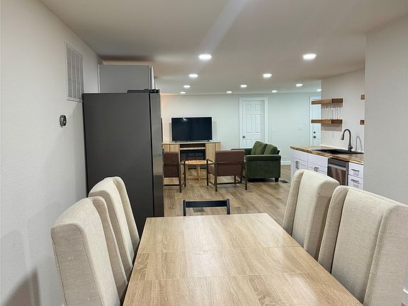 5th image of 889 Quail Creek Cir