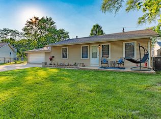 311 Cedar Ct, Streamwood, IL