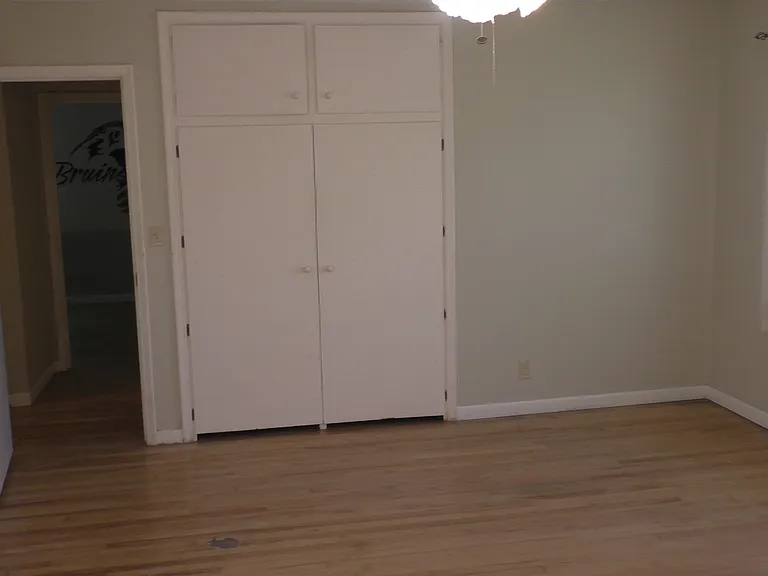 3301 Sheridan Rd — Photo 2