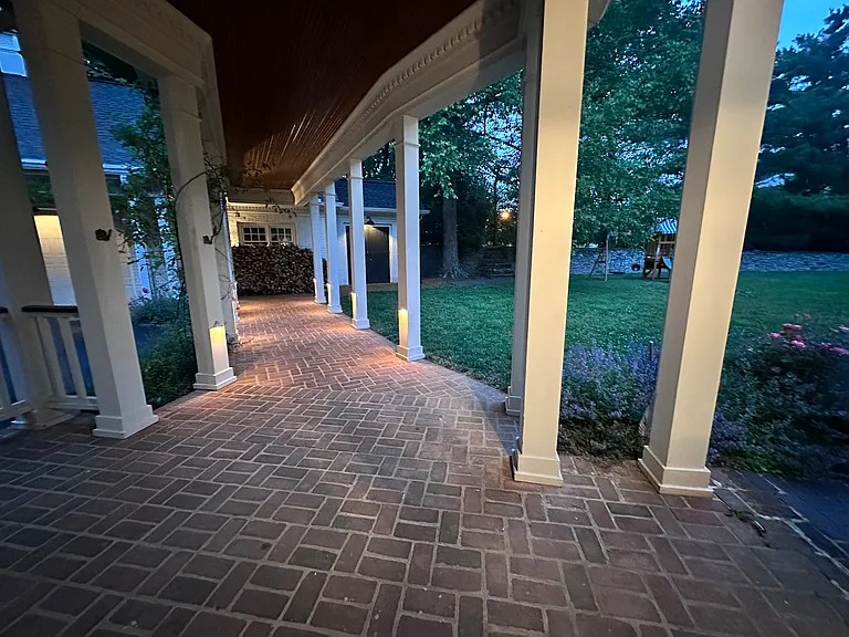 Waterside Ct — Photo 2
