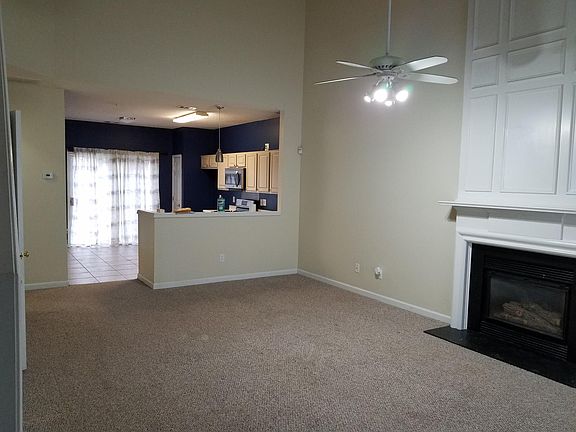 4th image of 223 Kenninghall Ln SE