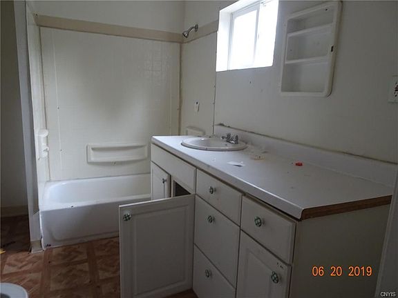 3rd image of 401 Nichols St #403