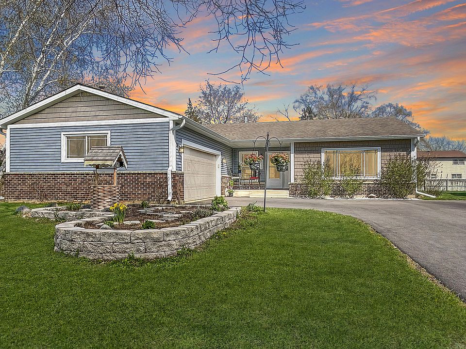 1st image of 211 Waterbury Cir