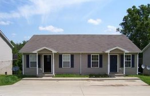 1st image of 920 1/2 Kingsbury Dr