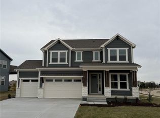 1813 SW Arbormist Dr, Lees Summit, MO 64082