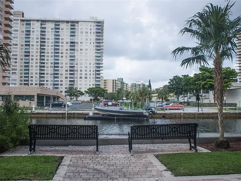 17150 N Bay Rd #2914 — Photo 59