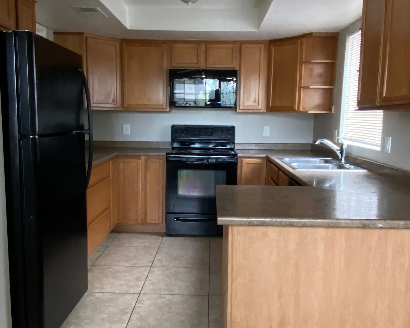 Roomy 2 bedroom 2 bathroom Apartment — Photo 2